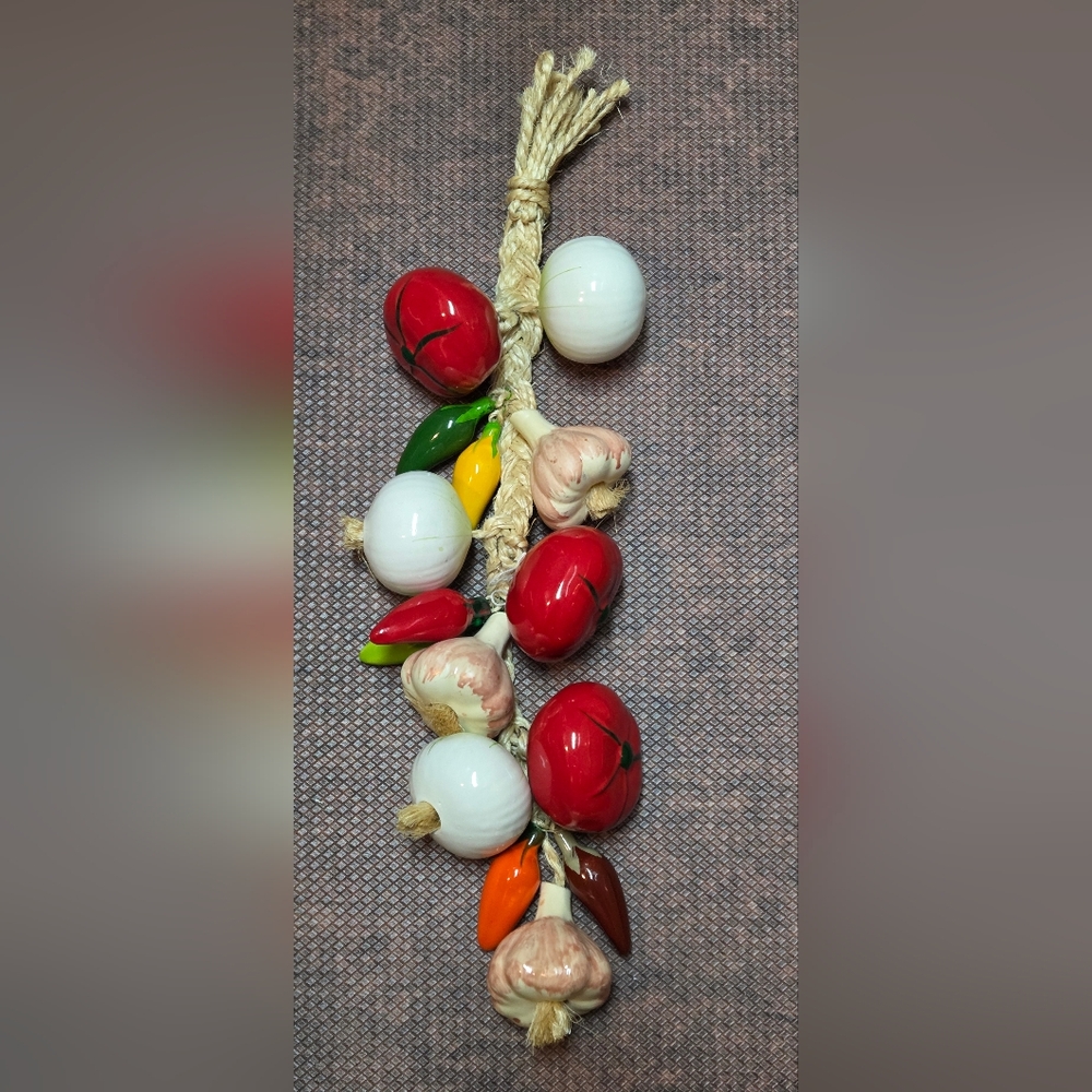 Vintage Heavy Ceramic Peppers On A Rope Decorative Kitchen